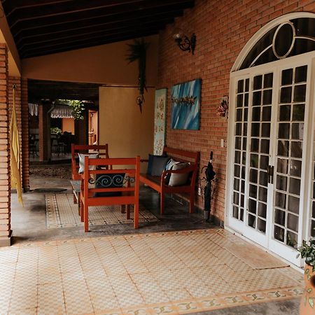 Hotel Pousada Chale Das Flores Sertãozinho Exteriör bild