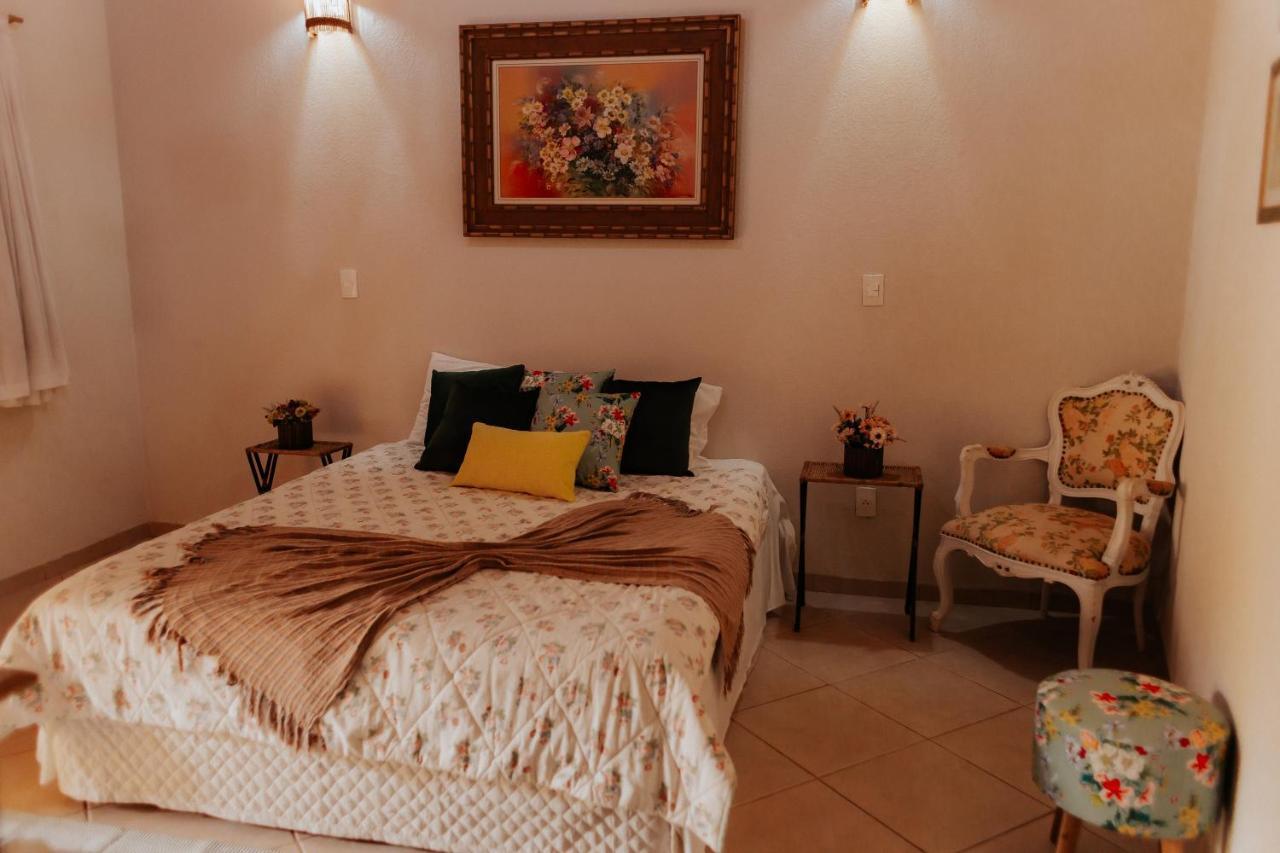 Hotel Pousada Chale Das Flores Sertãozinho Exteriör bild