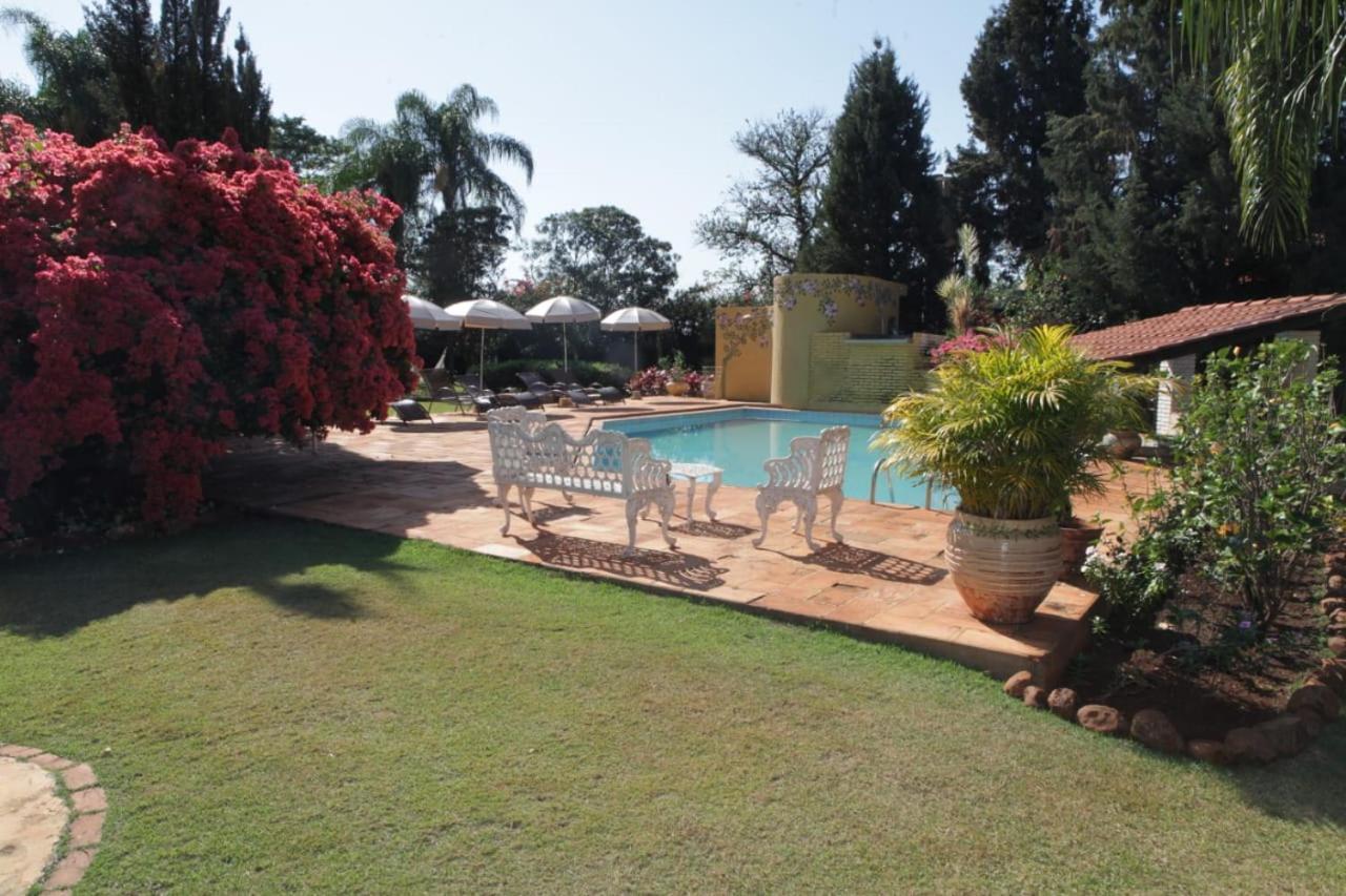 Hotel Pousada Chale Das Flores Sertãozinho Exteriör bild