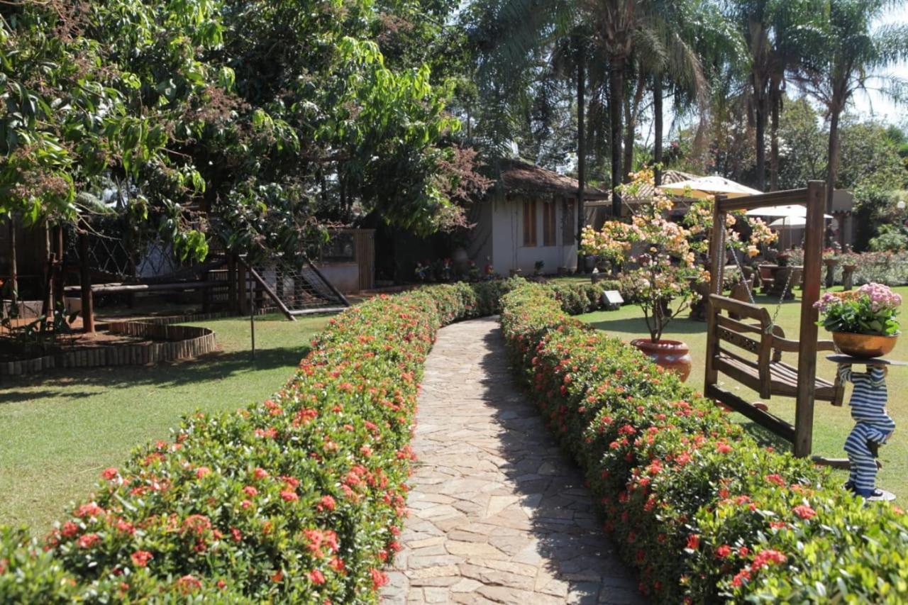 Hotel Pousada Chale Das Flores Sertãozinho Exteriör bild