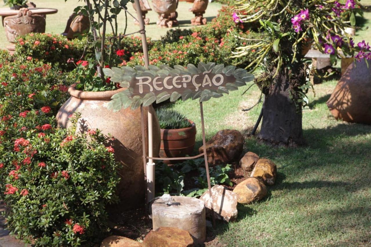 Hotel Pousada Chale Das Flores Sertãozinho Exteriör bild