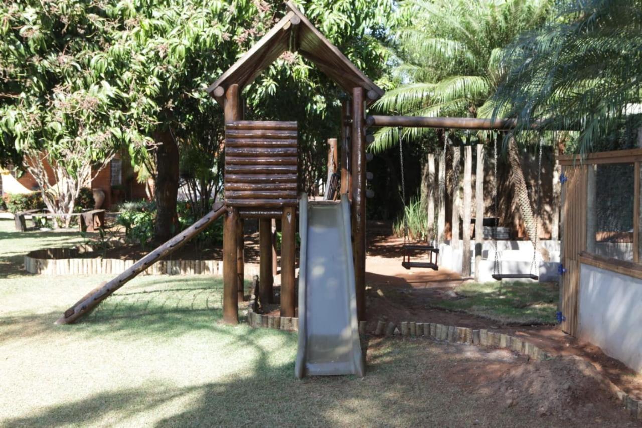 Hotel Pousada Chale Das Flores Sertãozinho Exteriör bild