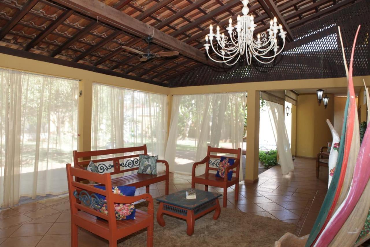 Hotel Pousada Chale Das Flores Sertãozinho Exteriör bild