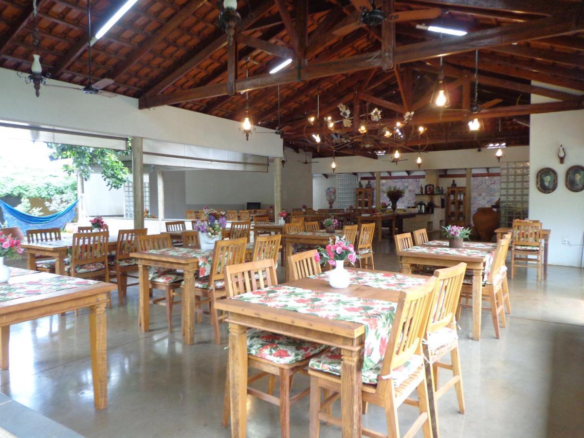 Hotel Pousada Chale Das Flores Sertãozinho Exteriör bild
